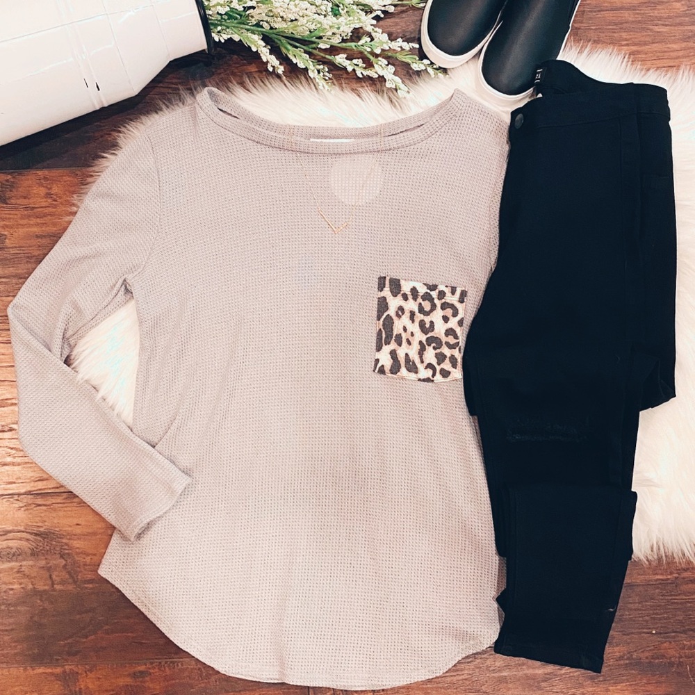LAST FEW! SALE!✨ Ryleigh Top